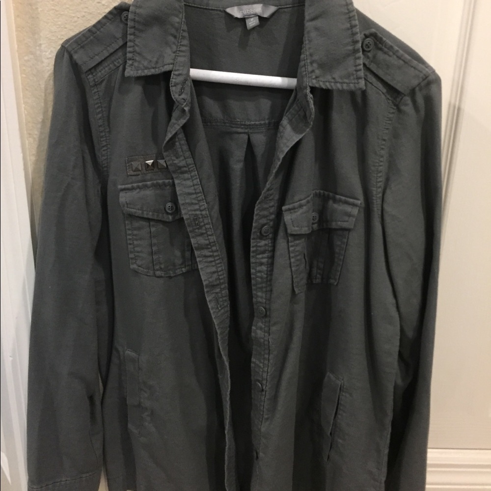 Gray buttonup shirt